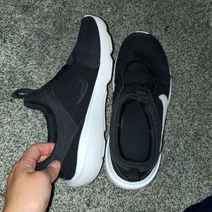 Nike slip on shoes